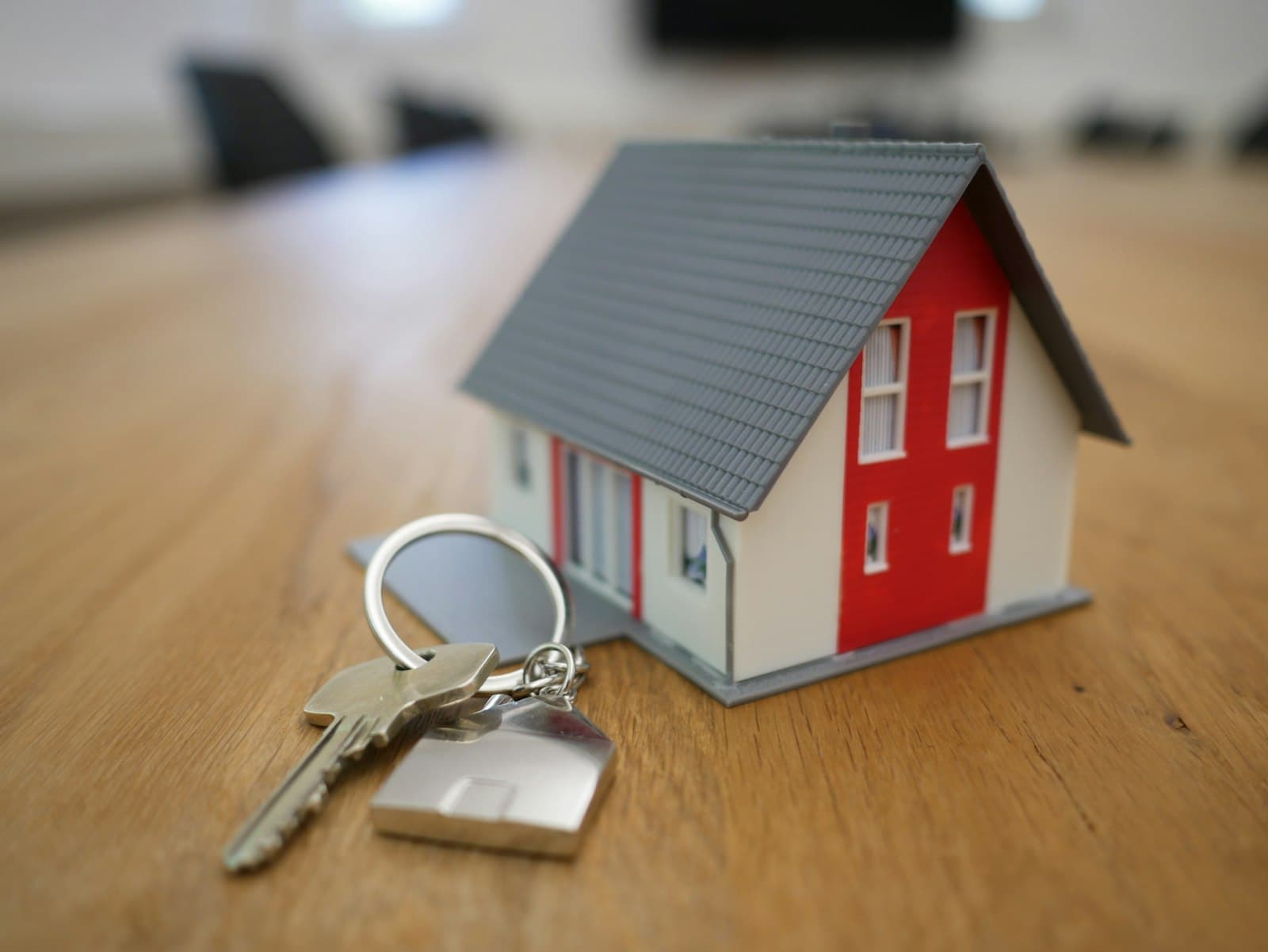 People moving into a home after a successful real estate conversation